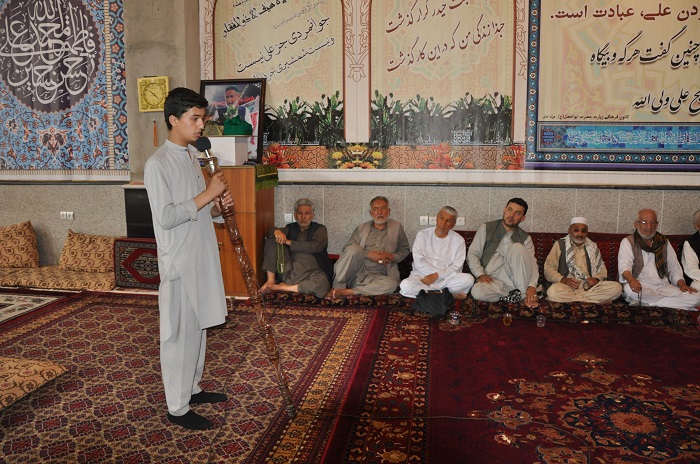 منقبت خوانی 