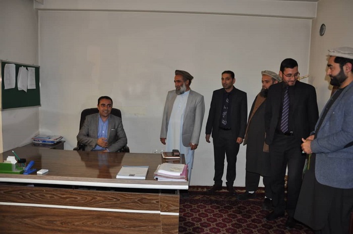 معرفی رئیس 