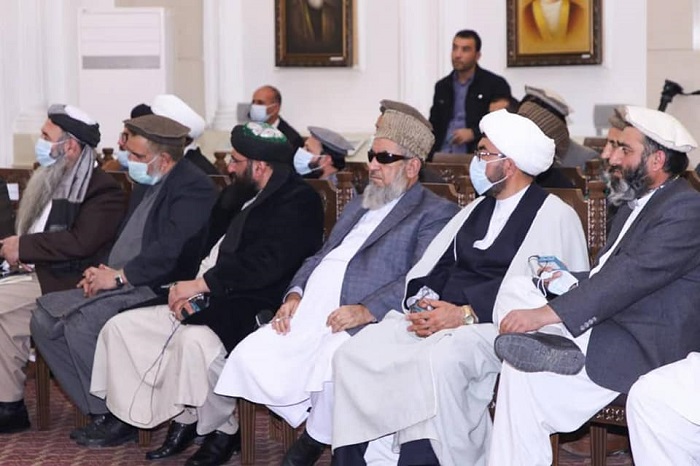 د اندونیزیا هېواد د محمدیه سازمان علماوو له رییس او مل پلاوي سره یې د ارشاد، حج او اوقافو وزارت د رهبري، د علماوو سرتاسري شورا غړو او د هېواد د مشهورو علماوو ګډه ناسته