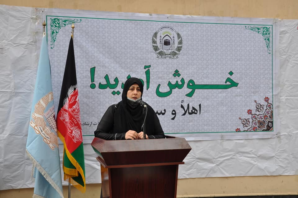 تقدیر از کارمندان وزارت ارشاد، حج واوقاف 