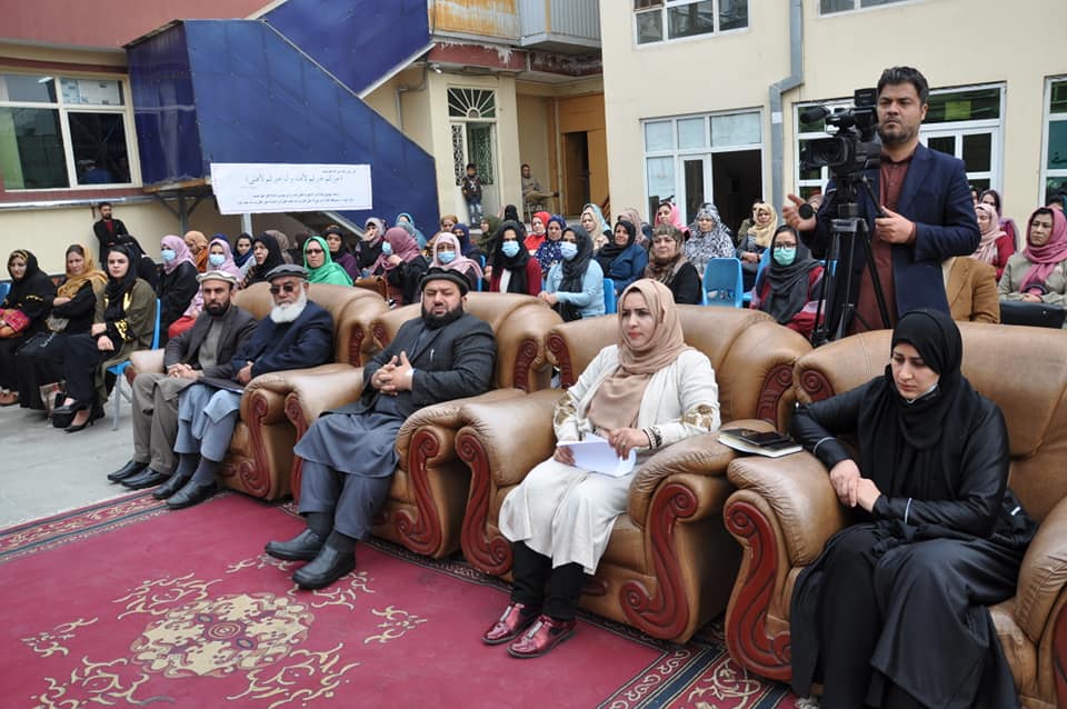 تقدیر از کارمندان وزارت ارشاد، حج واوقاف 