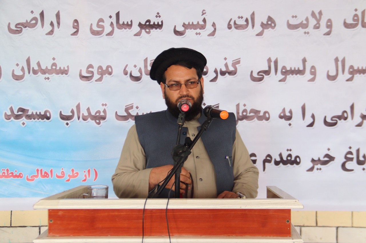 د ګذرې ولسوالۍ د اردو باغ په کلي کې د لوی جومات ودانۍ