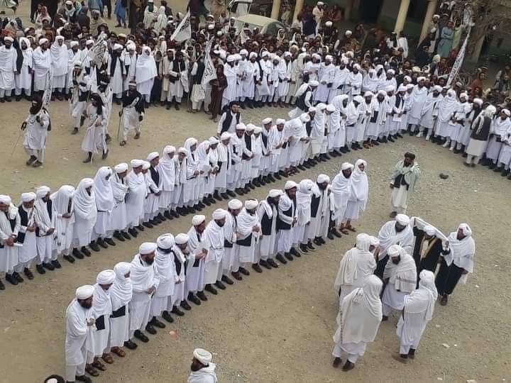په خوست ولایت کې د امدادالعلوم دیني مدرسې څخه ٢٠٩ تنه علماء او حافظان فارغ شول