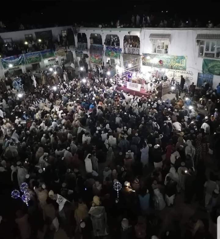 په خوست ولایت کې د امدادالعلوم دیني مدرسې څخه ٢٠٩ تنه علماء او حافظان فارغ شول