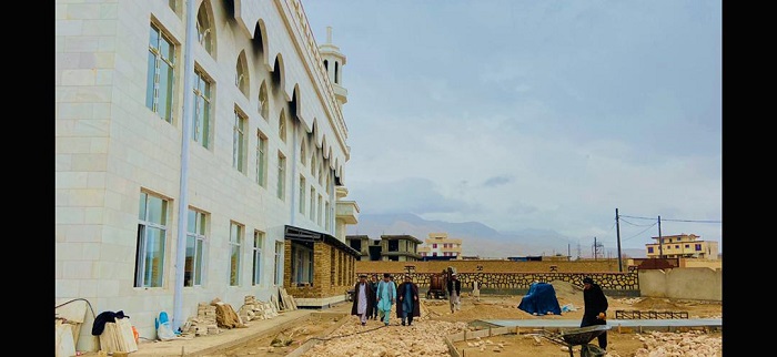 د سمنګان ولایت د ارشاد حج او اوقافو ریس د ایبک ښار نمونه یی جامع جومات له کار څخه لیدنه