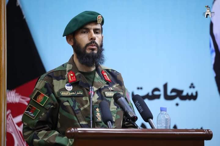 قدردانی وزارت ارشاد، حج و اوقاف از افسری که نماز عید قربان را در ارگ امامت کرد