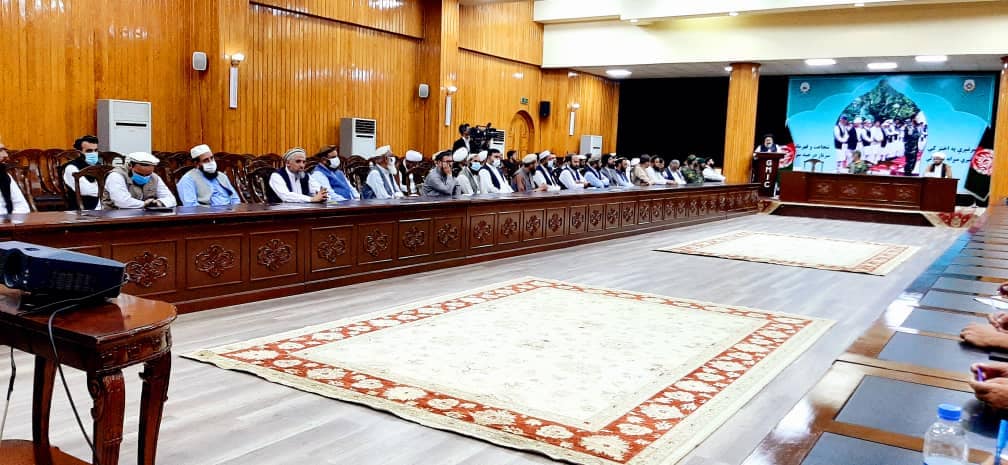 قدردانی وزارت ارشاد، حج و اوقاف از افسری که نماز عید قربان را در ارگ امامت کرد