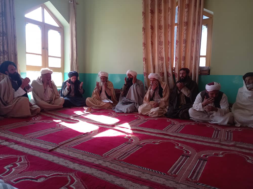 د لغمان ولایت د مرکز  اړوند عمرزیو سیمه کې د فقهې موضوعاتو د څیړلو په تړاو علماء کرامو یوه لویه غونډه ترسره کړه.