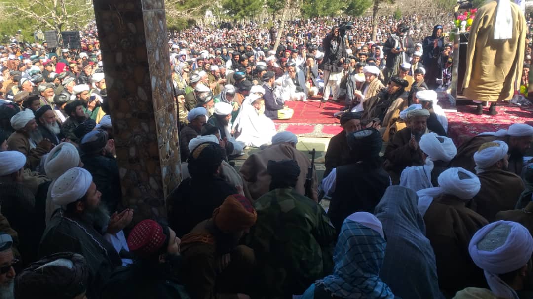  محفل باشکوه فراغت و دستاربندی (۴۶) تن فاضلان دوره حدیث شریف و(۲۹) تن حافظان قرآن عظیم الشأن در مدرسه و دارالعلوم اسلامیه حنفیه ولایت سمنگان دایر گردید.