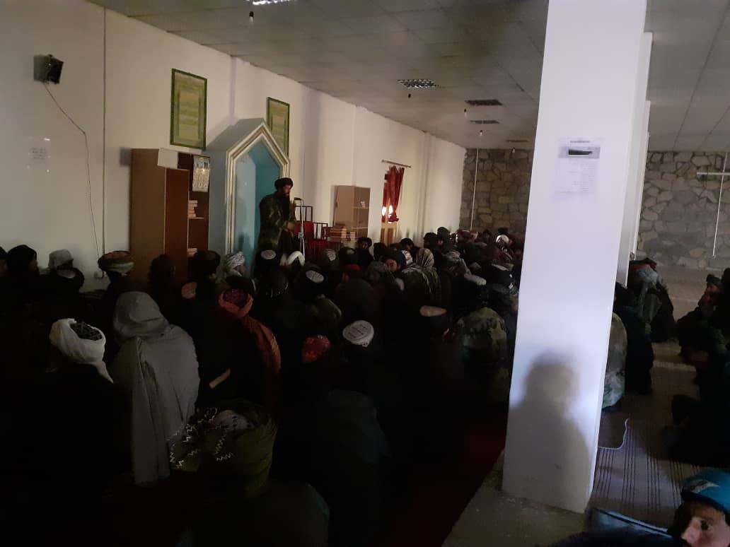 بازدید رییس ارشاد،حج و اوقاف از حلقات دوره تفسیر و ترجمه قرآن ‌عظیم الشان در قوماندانی امنیه و لوای ولایت غور