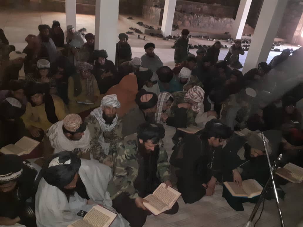 بازدید رییس ارشاد،حج و اوقاف از حلقات دوره تفسیر و ترجمه قرآن ‌عظیم الشان در قوماندانی امنیه و لوای ولایت غور