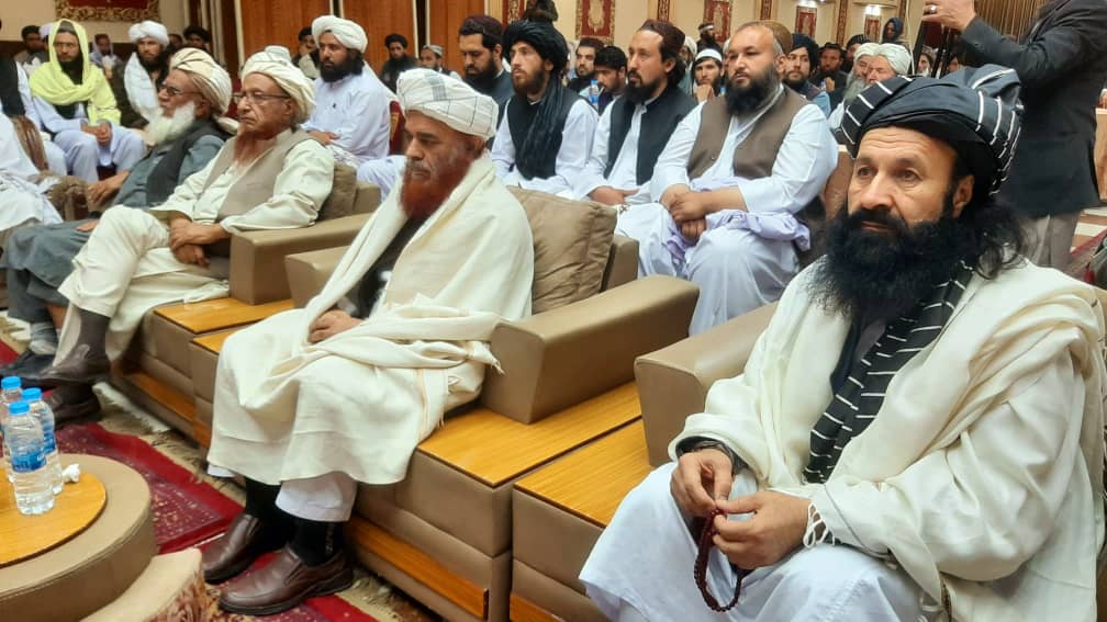  د عبدالله ابن مسعود د جامعه د ( تخصص فی الافتاء و القضاء) دویمې دورې د فارغانو د فراغت مراسم د یوې شاندارې غونډې په ترڅ کې ترسره شول.