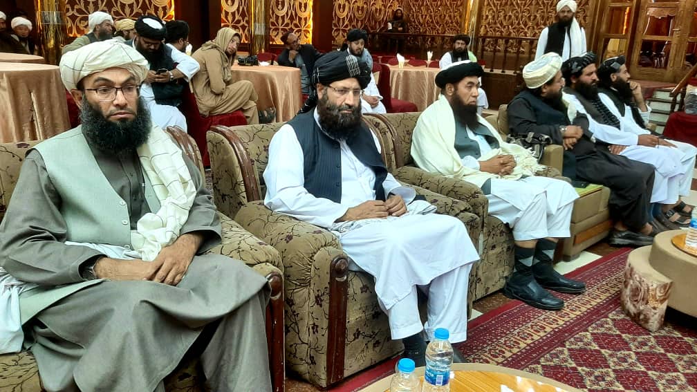  د عبدالله ابن مسعود د جامعه د ( تخصص فی الافتاء و القضاء) دویمې دورې د فارغانو د فراغت مراسم د یوې شاندارې غونډې په ترڅ کې ترسره شول.