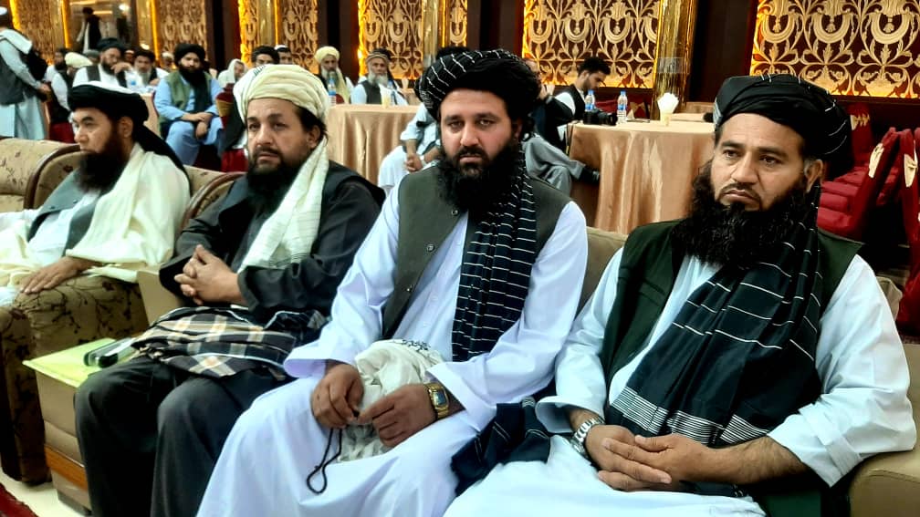 د عبدالله ابن مسعود د جامعه د ( تخصص فی الافتاء و القضاء) دویمې دورې د فارغانو د فراغت مراسم د یوې شاندارې غونډې په ترڅ کې ترسره شول.