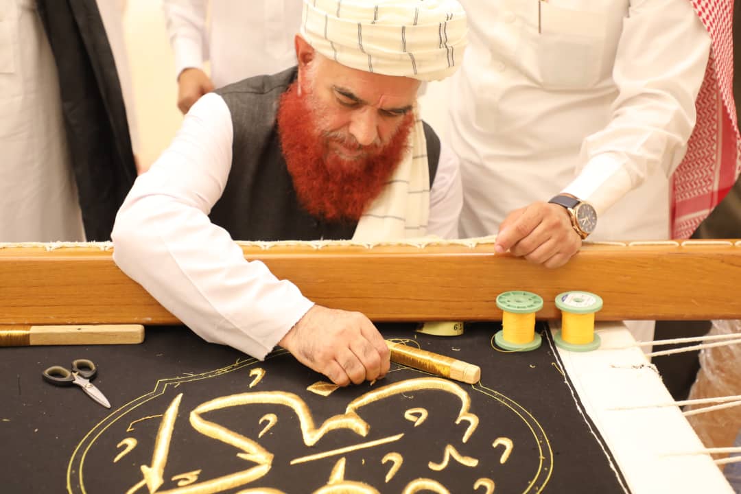 وزیر ارشاد، حج واوقاف و رئیس بعثه حج افغانستان از مجمع بافت جامه خانه کعبه شریفه دیدن نمودند