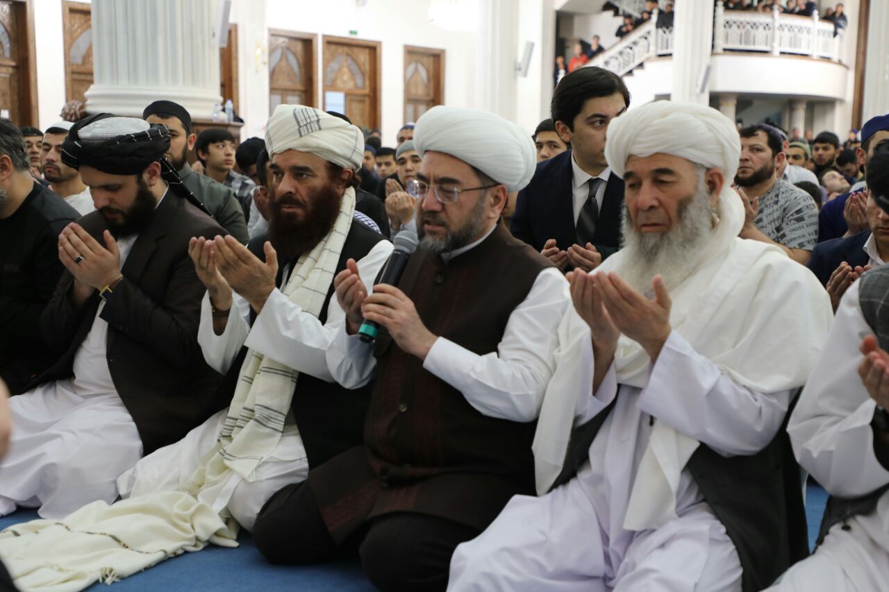 The Minister of MOHIAand his accompanying delegation visited Islamic centers in the city of Tashkent. 