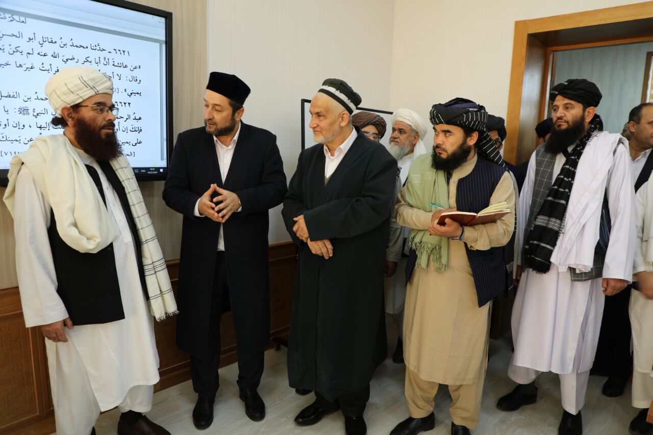 The Minister of MOHIA, along with his accompanying delegation, met with the officials of the city of Bukhara and visited the Islamic centers and schools of that city. 