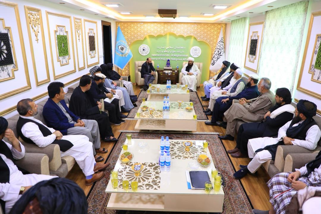 Minister of MOHIA met and discussed with some of the Afghan scientific and cultural figures residing outside the country.