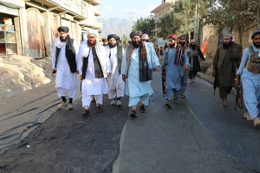 The Minister of ,MOHIA , accompanied by the Mayor of Kabul, visited the construction progress of the road from Bini Hisar to the Bagrami district of Kabul.