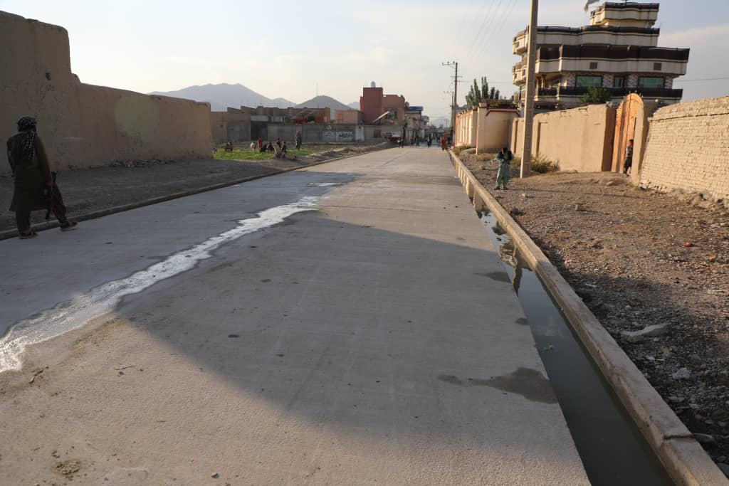 The Minister of ,MOHIA , accompanied by the Mayor of Kabul, visited the construction progress of the road from Bini Hisar to the Bagrami district of Kabul.