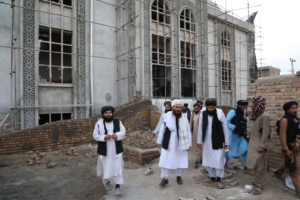 The Minister of ,MOHIA , accompanied by the Mayor of Kabul, visited the construction progress of the road from Bini Hisar to the Bagrami district of Kabul.