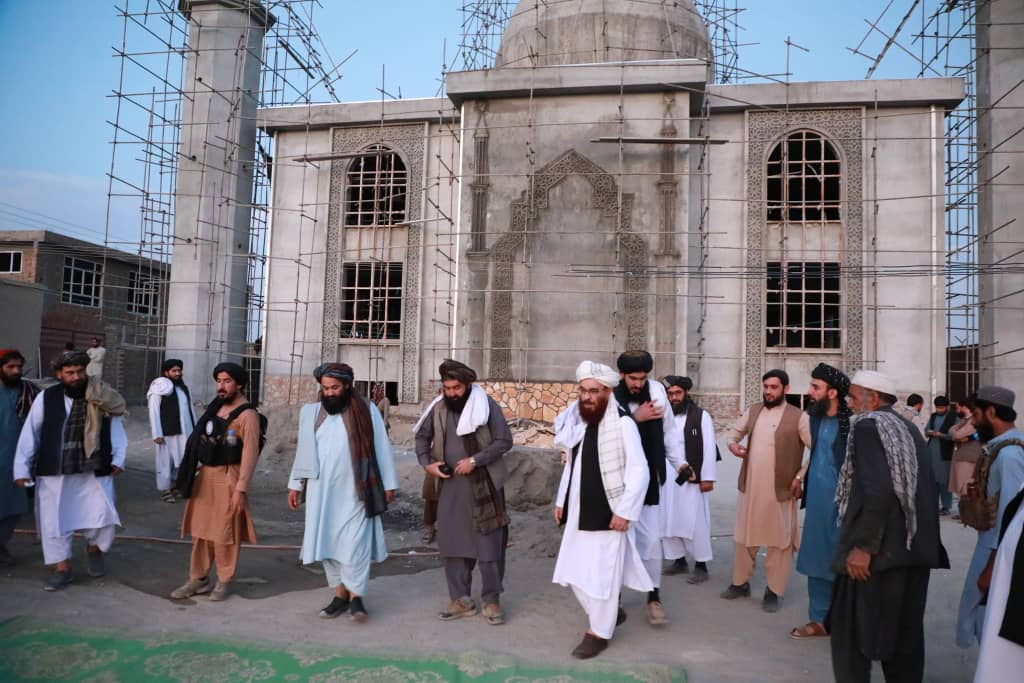 The Minister of ,MOHIA , accompanied by the Mayor of Kabul, visited the construction progress of the road from Bini Hisar to the Bagrami district of Kabul.