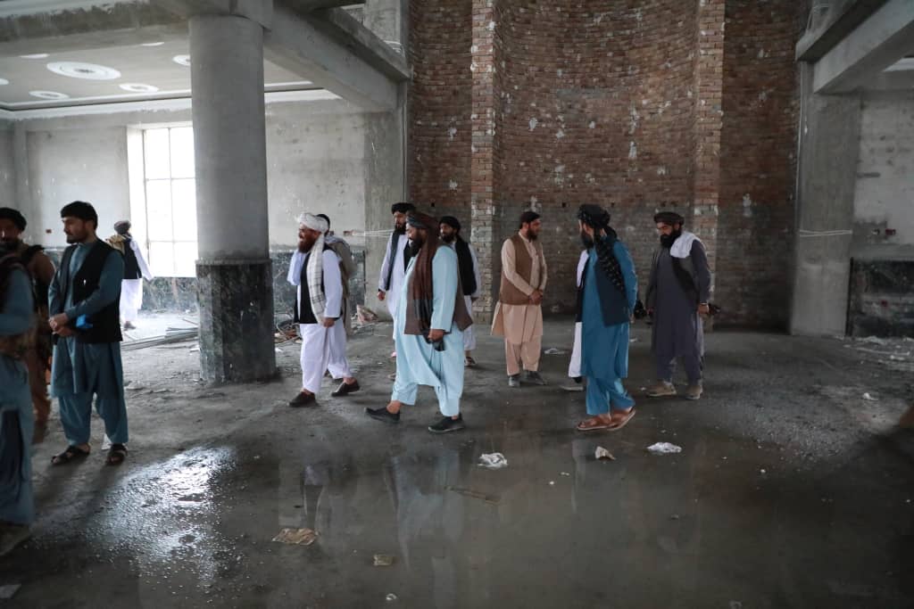 The Minister of ,MOHIA , accompanied by the Mayor of Kabul, visited the construction progress of the road from Bini Hisar to the Bagrami district of Kabul.