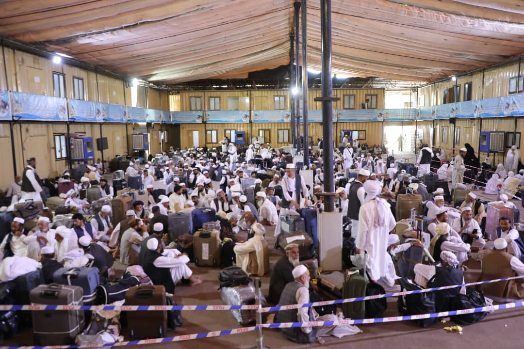 The process of transferring Afghan pilgrims from the three designated flight zones to Medina and Mecca is proceeding in an organized manner. 