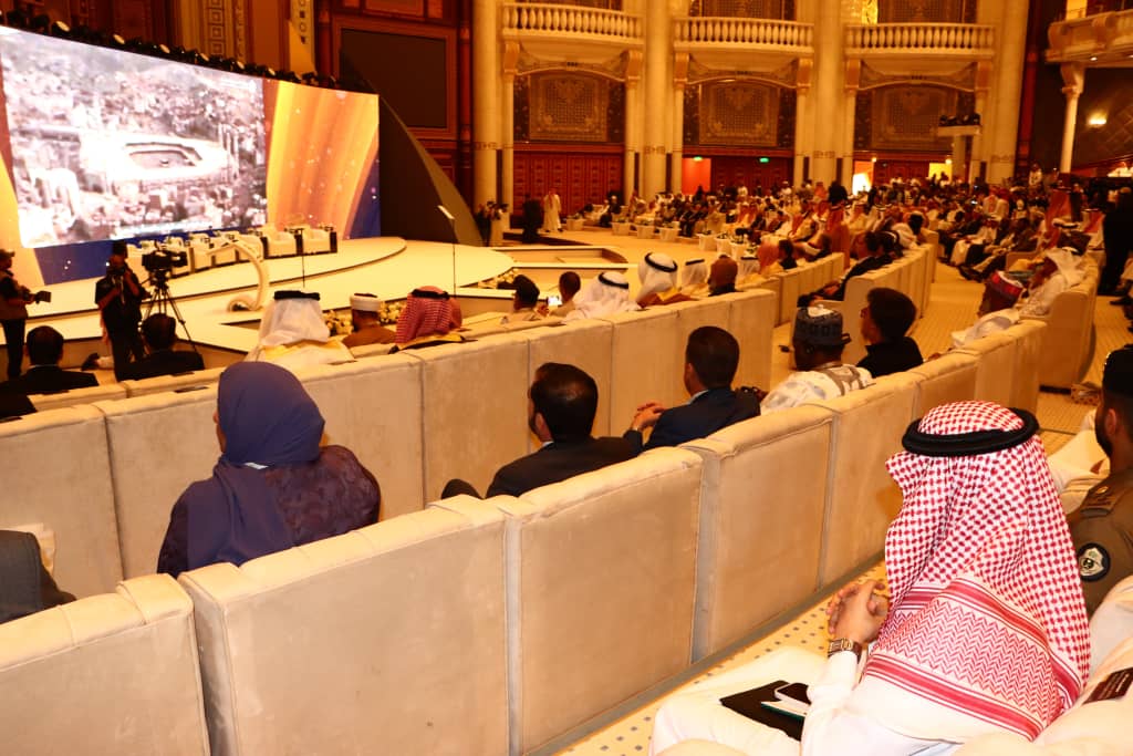 Minister of Guidance, Hajj, and Endowments Participates in Major "Nadwat al-Hajj al-Kubra" Conference in Jeddah, Saudi Arabia