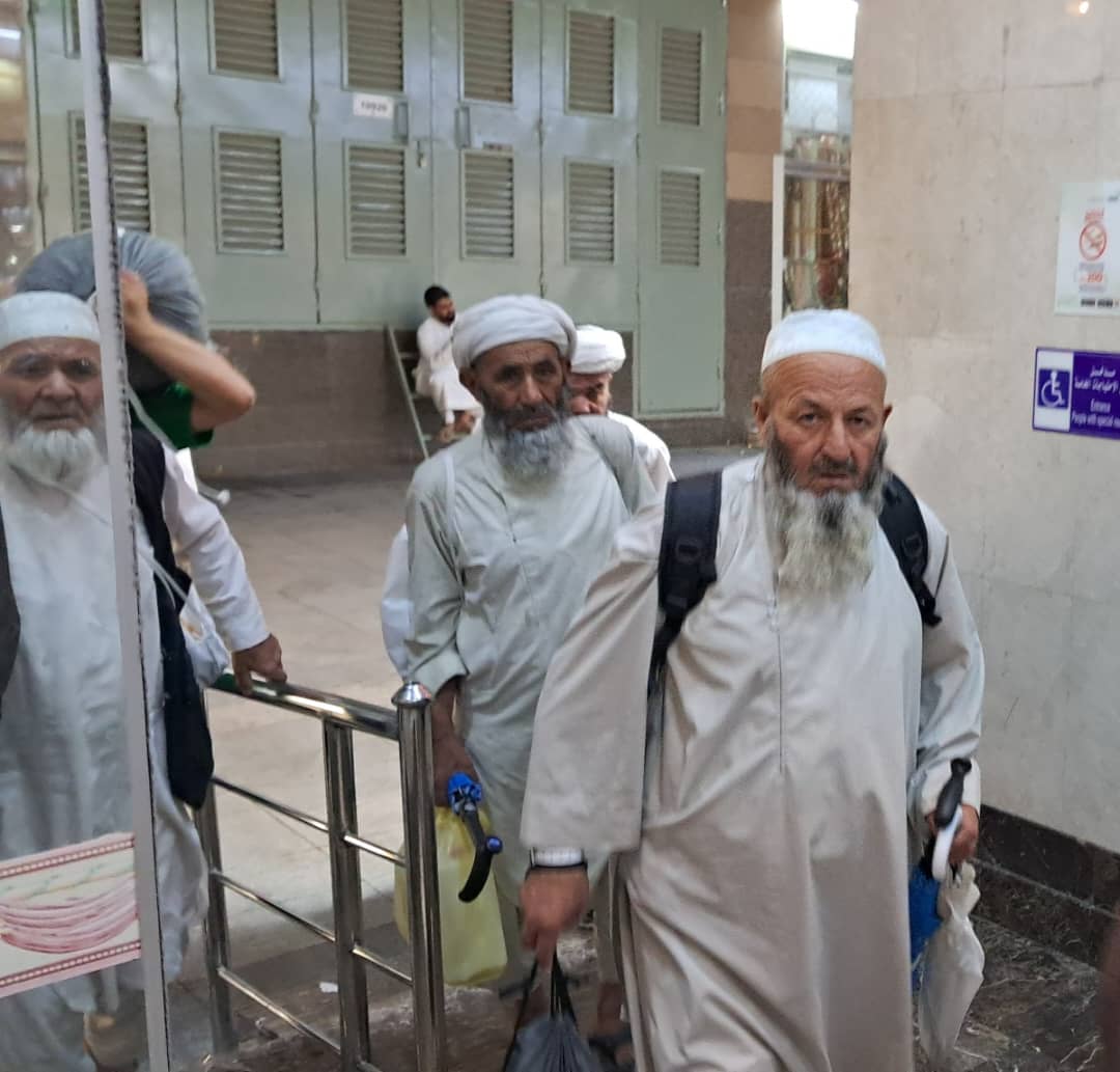 The transfer of Afghan pilgrims from Mecca to Medina has begun  