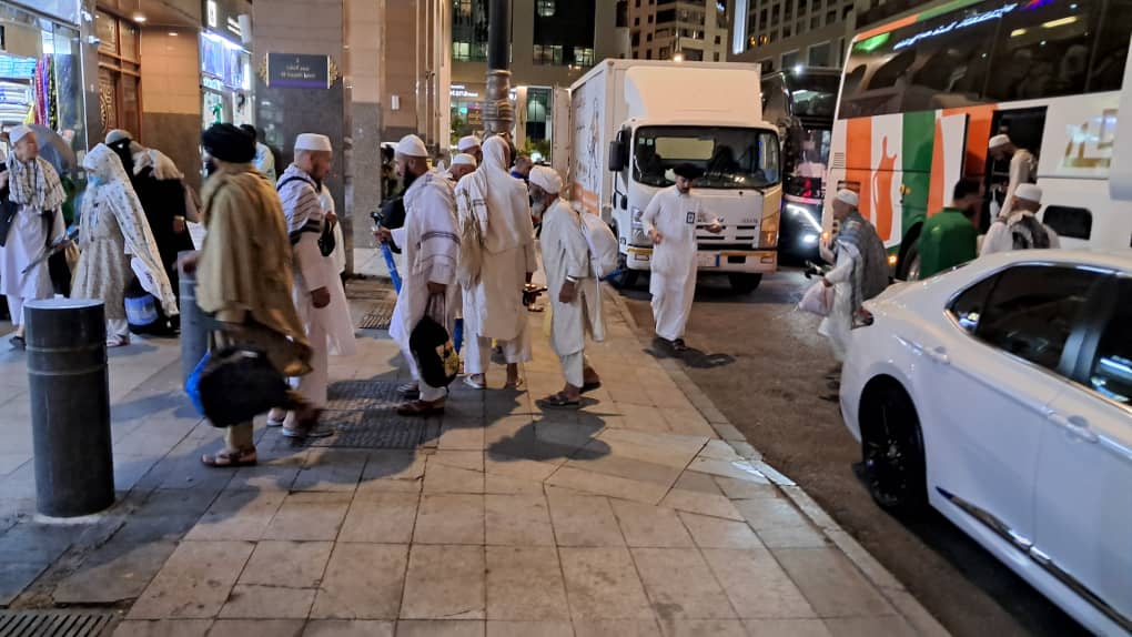 The transfer of Afghan pilgrims from Mecca to Medina has begun  