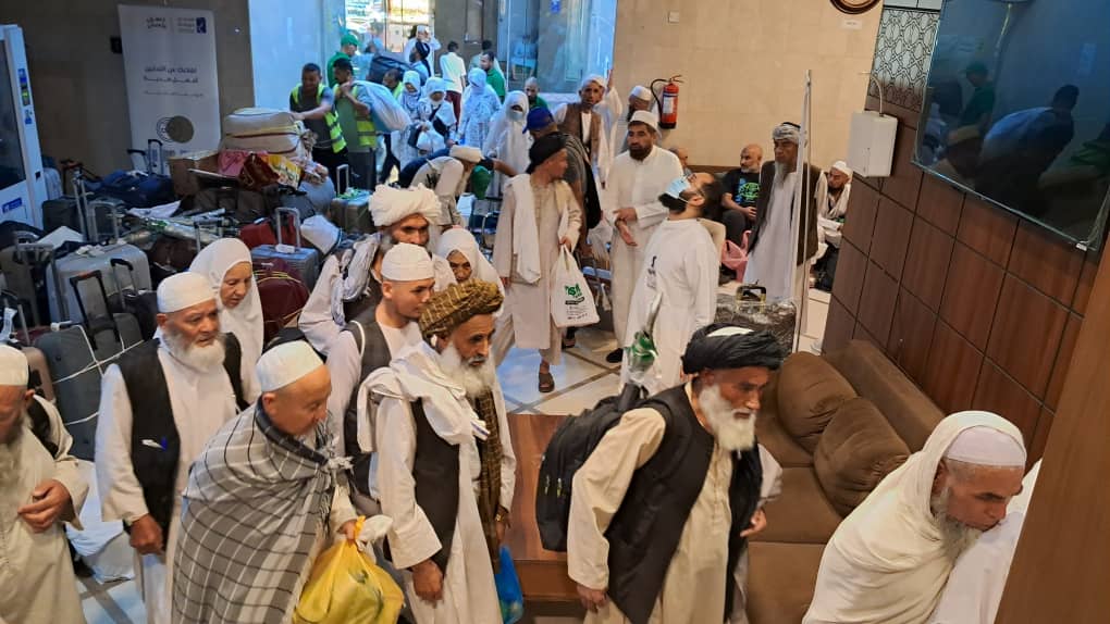 The transfer of Afghan pilgrims from Mecca to Medina has begun  