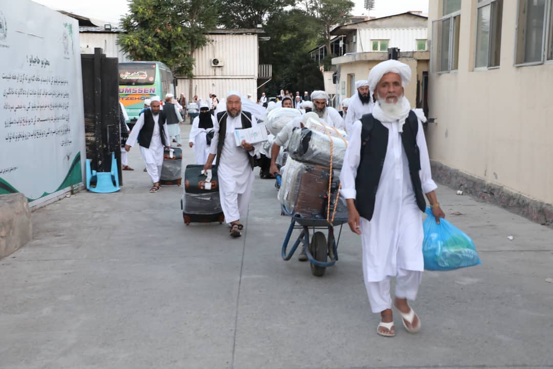 دافغان حاجیانو دبېرته راستنېدو لړۍ په منظم ډول روانه ده