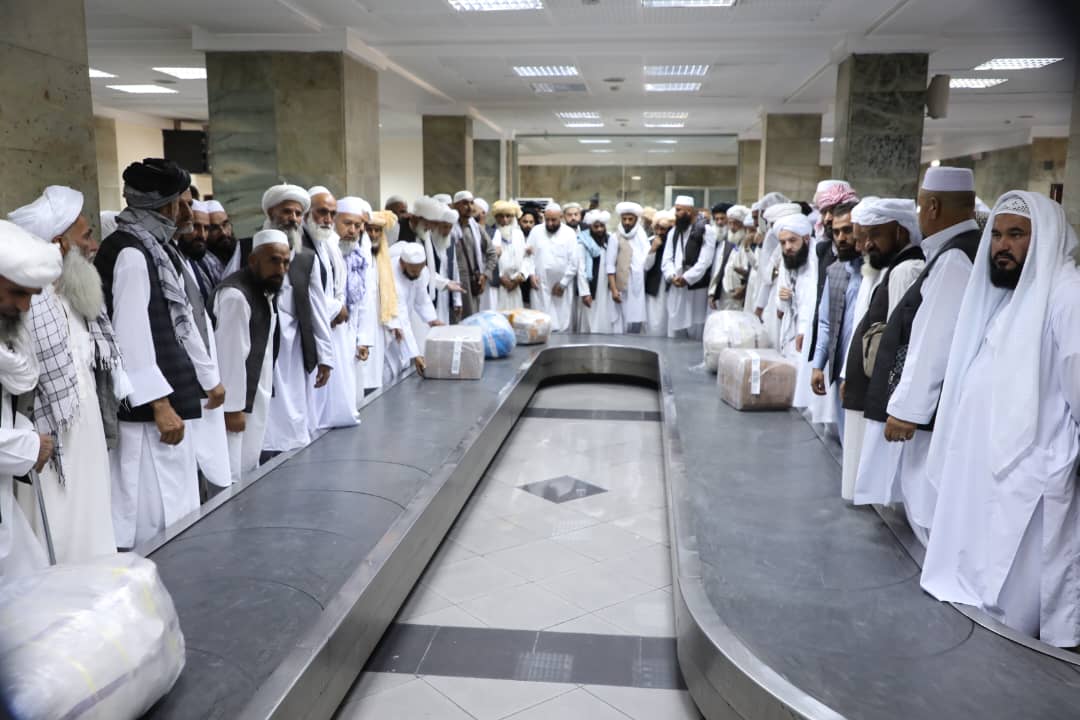 دافغان حاجیانو دبېرته راستنېدو لړۍ په منظم ډول روانه ده