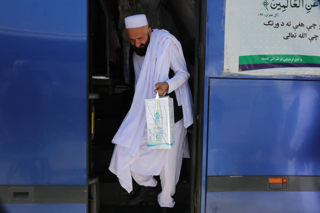 دافغان حاجیانو دبېرته راستنېدو لړۍ په منظم ډول روانه ده