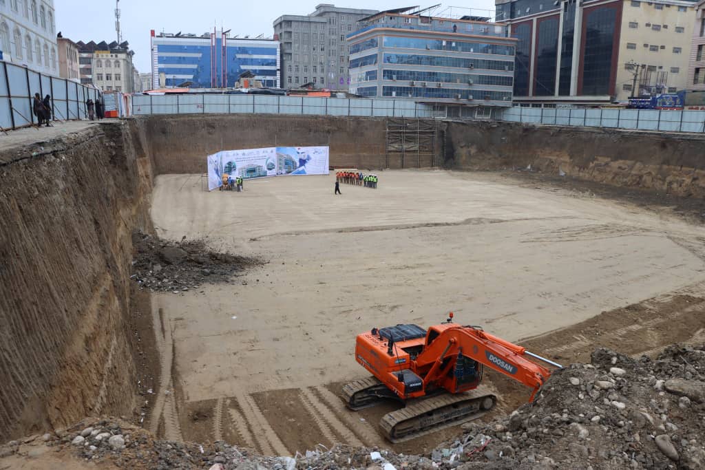 The Minister of MOHIA, Sheikh al-Hadith Dr. Mawlawi Noor Mohammad Saqib, laid the foundation stone for a large commercial endowment market in the city of Mazar-i-Sharif, Balkh province