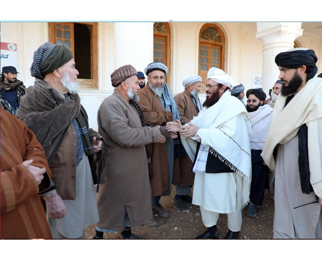 The Minister of MOHIA, at the head of a delegation during his trip to Samangan province, met with the governor of the province, several administrative officials, scholars, and influential local figures.
