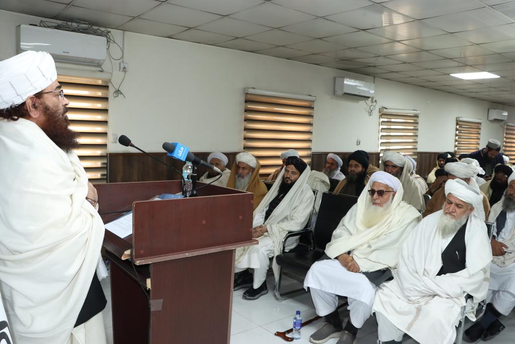 وزارت ارشاد، حج و اوقاف برای پنجمین بار سلسلهٔ دوره های ترجمه و تفسیر قرآن عظیم الشأن را در ماه های شعبان المعظم و رمضان المبارک در (۴۱۱) مرکز بزرگ نظامی کشور آغاز کرد