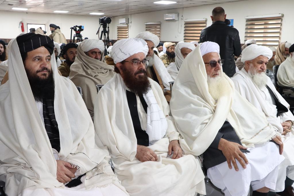 وزارت ارشاد، حج و اوقاف برای پنجمین بار سلسلهٔ دوره های ترجمه و تفسیر قرآن عظیم الشأن را در ماه های شعبان المعظم و رمضان المبارک در (۴۱۱) مرکز بزرگ نظامی کشور آغاز کرد