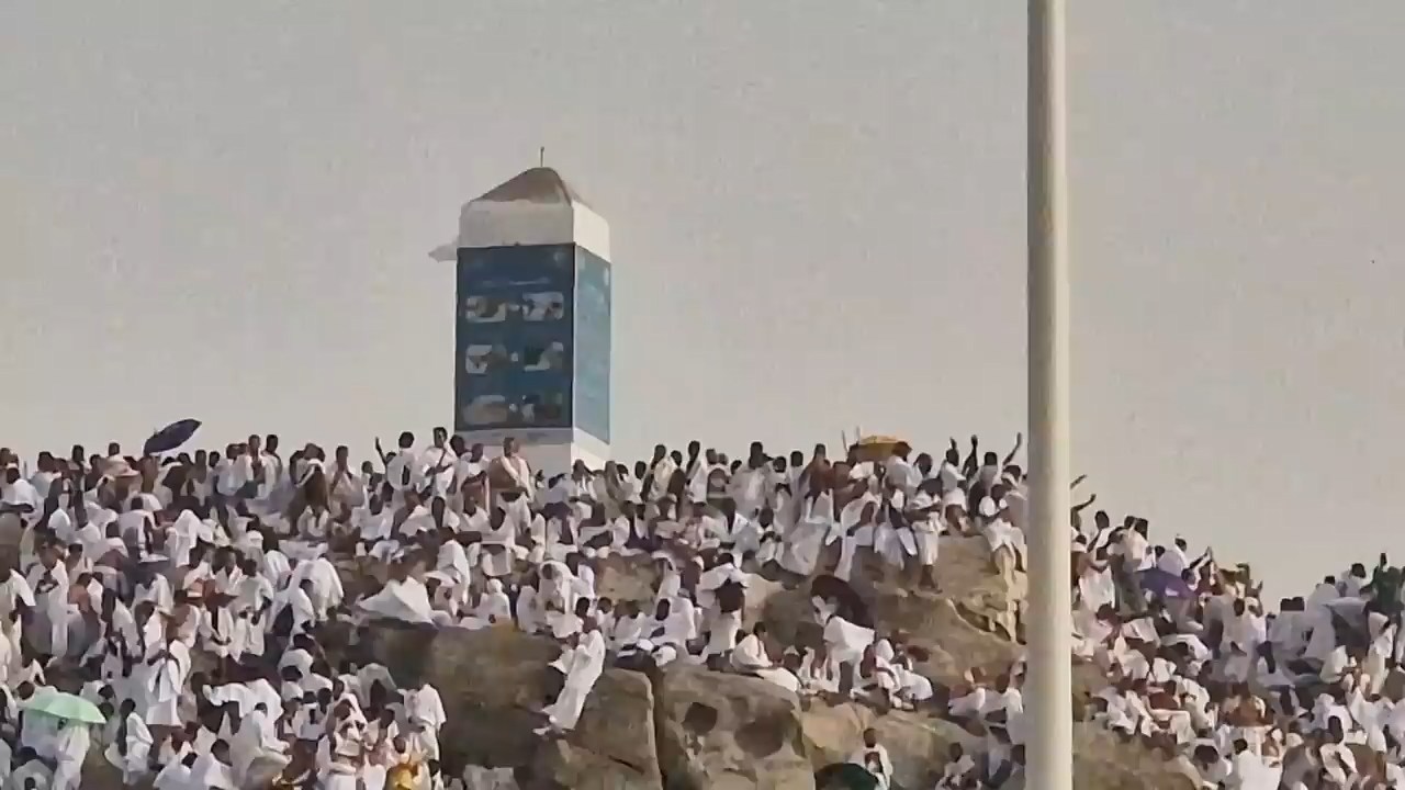 د حج مناسکو د اداء کولو په لړ کې له مِنٰی شریفې څخه د عرفات میدان ته د افغان حاجیانو د انتقال بهیر بشپړ شو