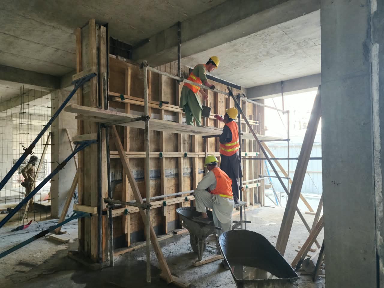 Deputy Minister professional  of the MOHIA Inspects Construction Progress of Balkh Waqf Commercial Market in Mazar-e-Sharif